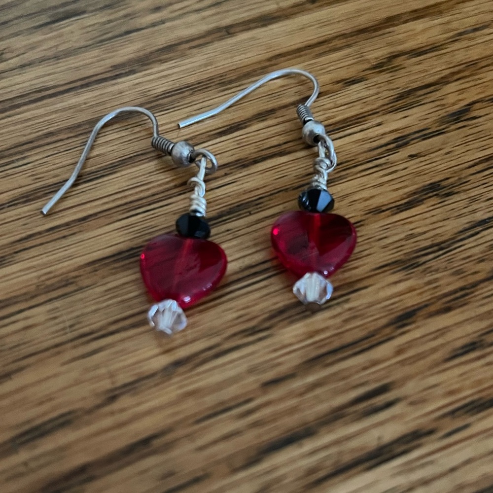 Red Glass Heart & Swarovski Crystal Earrings - NWT - Picture 3 of 6